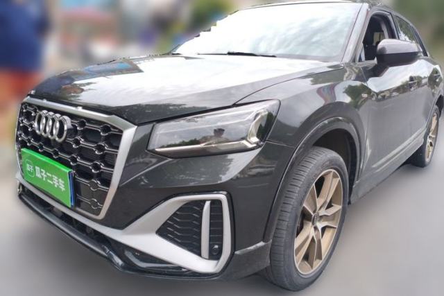 Ojetý Audi Q2L 2023 35TFSI Fashion Dynamic Model