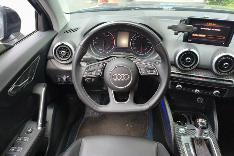 Used Audi Q2L 2023 35TFSI Fashion Dynamic Model Steering Wheel