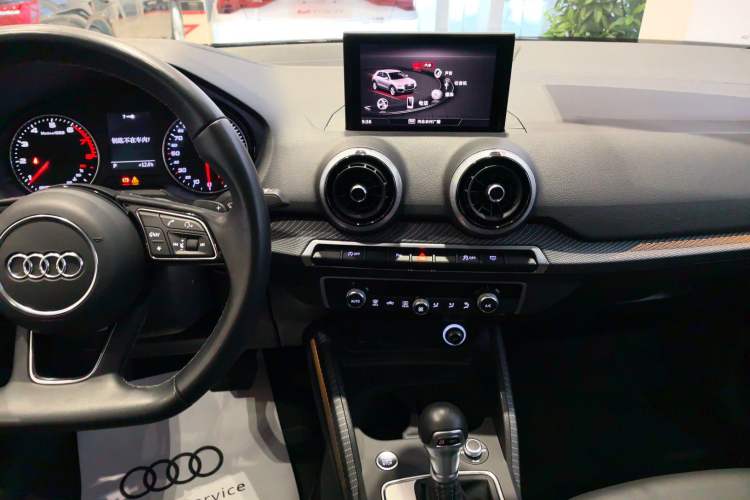 Used Audi Q2L 2023 35TFSI Fashion Dynamic Model Audio And AC Panel