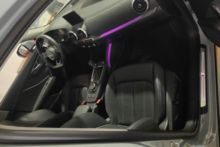 Used Audi Q2L 2023 35TFSI Fashion Dynamic Model Interior 2