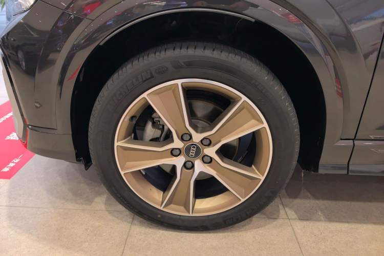 Used Audi Q2L 2023 35TFSI Fashion Dynamic Model Left Front Wheel Hub
