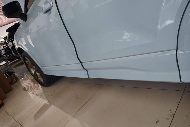 Used Audi Q2L 2023 35TFSI Fashion Dynamic Model Left Side Sill