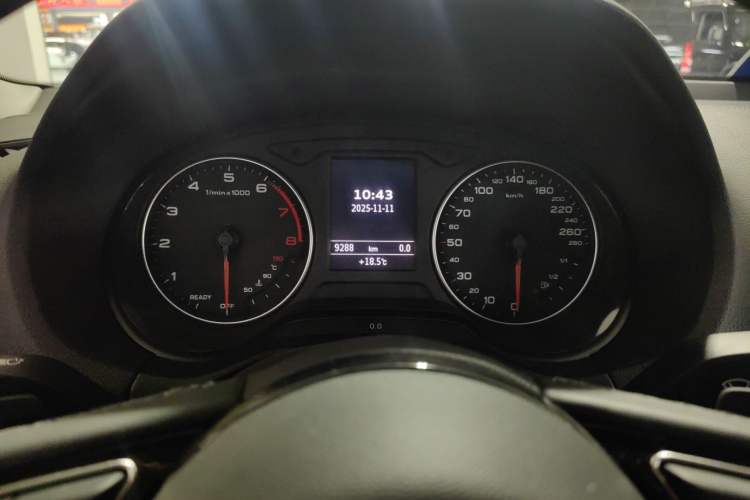Used Audi Q2L 2023 35TFSI Fashion Dynamic Model Odometer Close Up