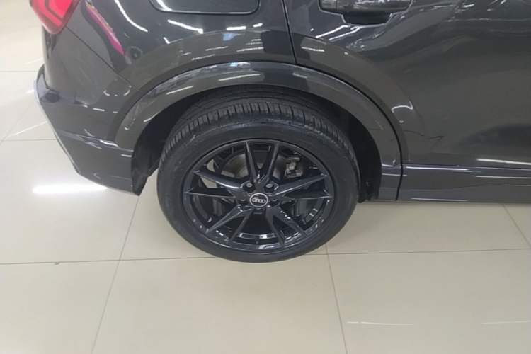 Used Audi Q2L 2023 35TFSI Progressive Dynamic Edition Right Rear Wheel Hub
