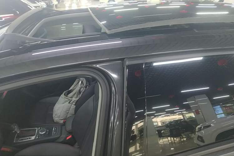 Used Audi Q2L 2023 35TFSI Progressive Dynamic Edition Roof