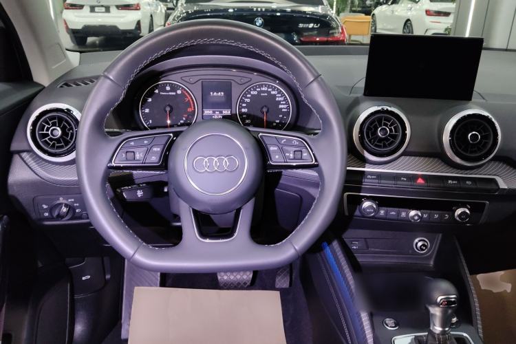 Used Audi Q2L 2023 35TFSI Fashion Dynamic Model Steering Wheel