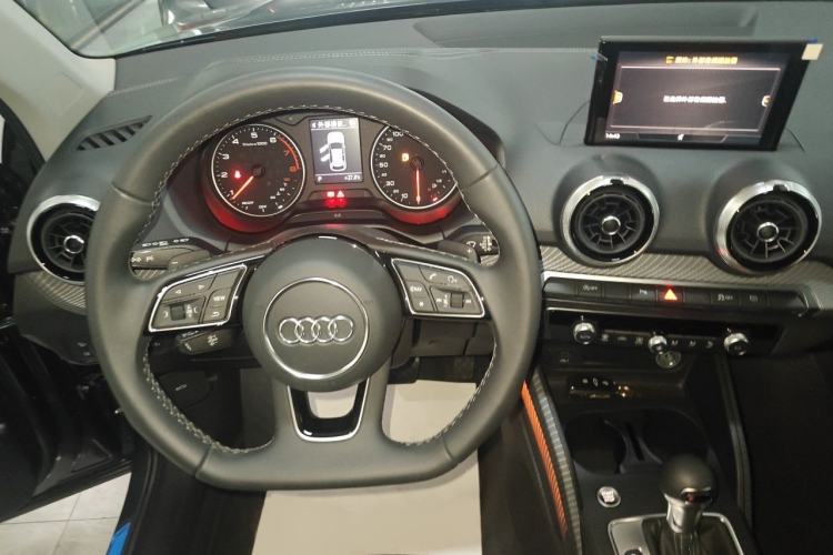 Used Audi Q2L 2023 35TFSI Fashion Dynamic Model Steering Wheel