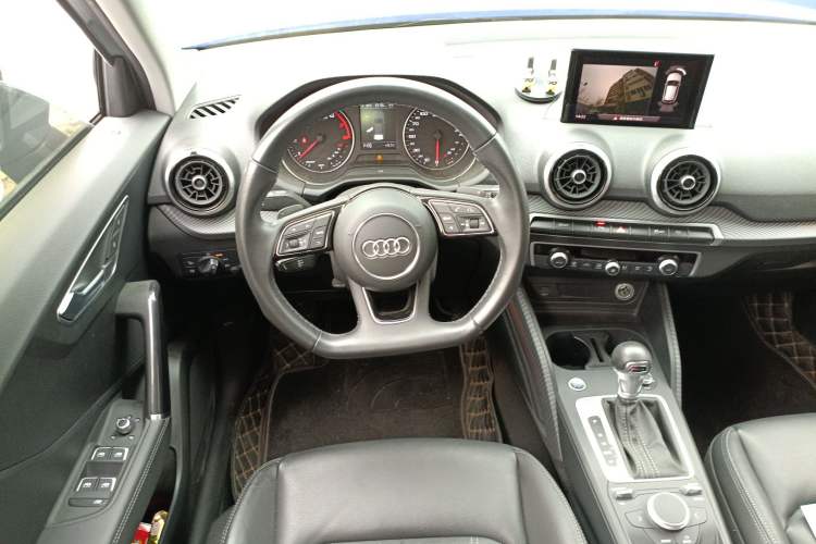 Used Audi Q2L 2023 35TFSI Fashion Dynamic Model Steering Wheel