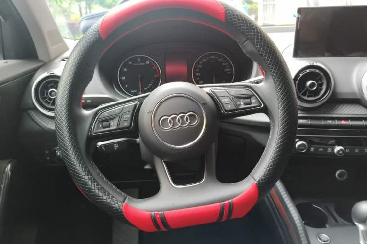 Used Audi Q2L 2023 35TFSI Fashion Dynamic Model Steering Wheel