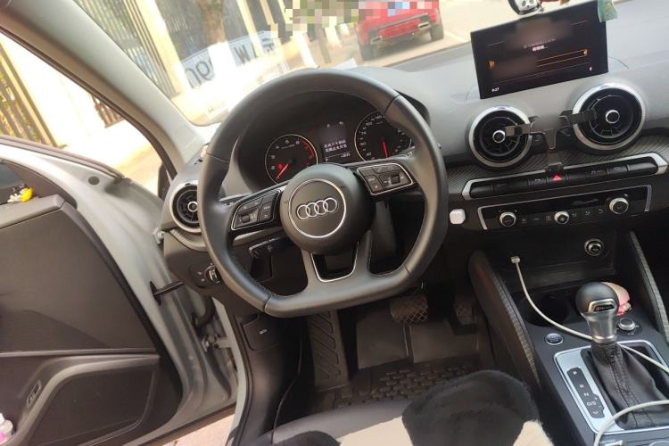 Used Audi Q2L 2023 35TFSI Fashion Dynamic Model Steering Wheel