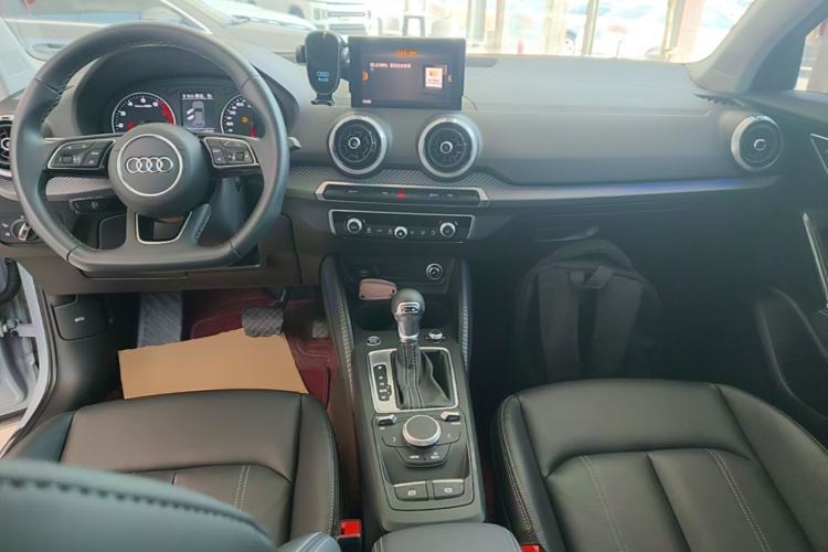 Used Audi Q2L 2023 35TFSI Fashion Dynamic Model Center Console