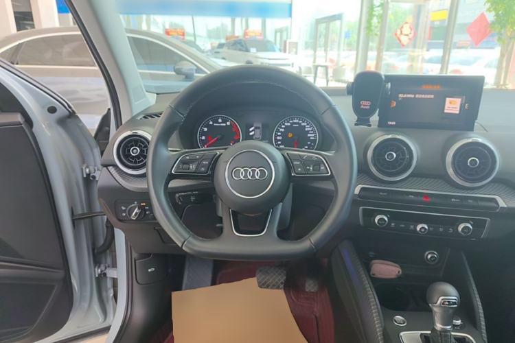 Used Audi Q2L 2023 35TFSI Fashion Dynamic Model Steering Wheel
