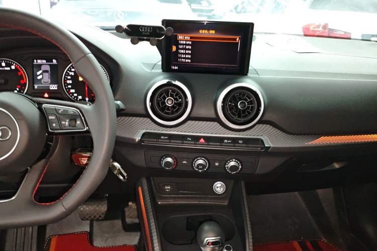 Used Audi Q2L 2023 35TFSI Progressive Dynamic Edition Audio And AC Panel
