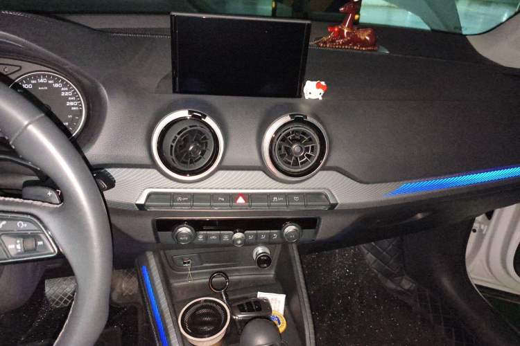 Used Audi Q2L 2023 35TFSI Fashion Dynamic Model Audio And AC Panel