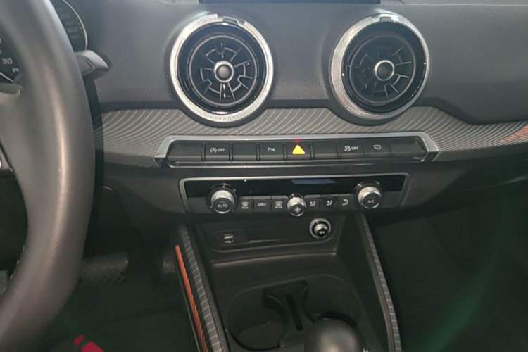 Used Audi Q2L 2023 35TFSI Fashion Dynamic Model Audio And AC Panel