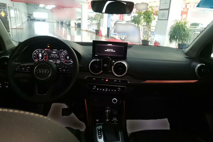 Used Audi Q2L 2023 35TFSI Luxury Dynamic Edition Center Console