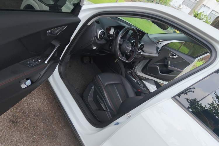 Used Audi Q2L 2023 35TFSI Progressive Dynamic Edition Driver Seat