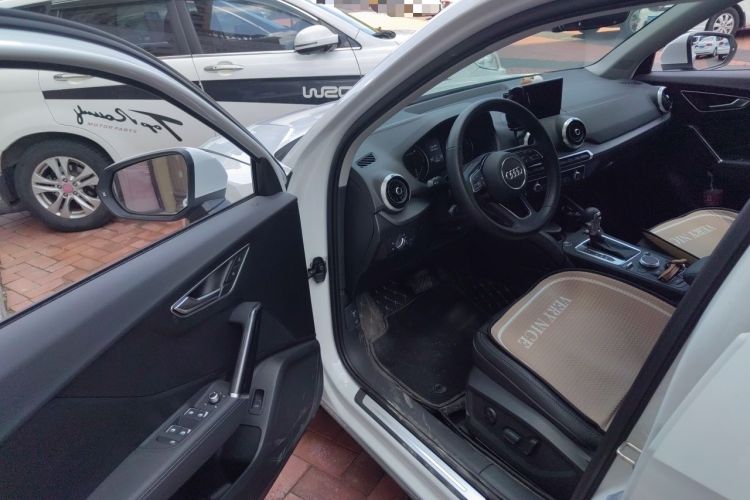 Used Audi Q2L 2023 35TFSI Fashionable and Elegant Model Driver Seat