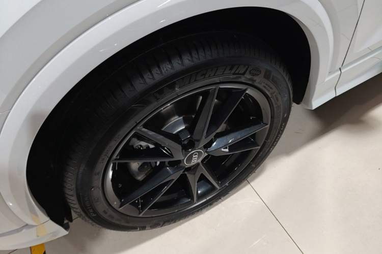 Used Audi Q2L 2023 35TFSI Progressive Dynamic Edition Exterior 4