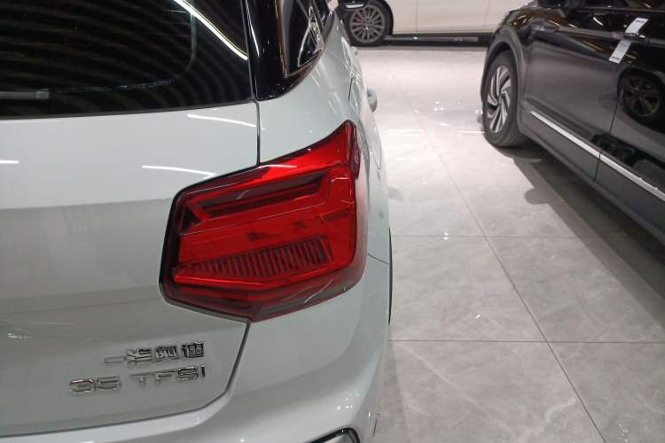 Used Audi Q2L 2023 35TFSI Fashion Dynamic Model Exterior 6