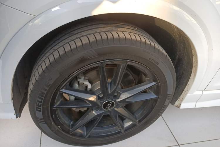 Used Audi Q2L 2023 35TFSI Progressive Dynamic Edition Exterior 7