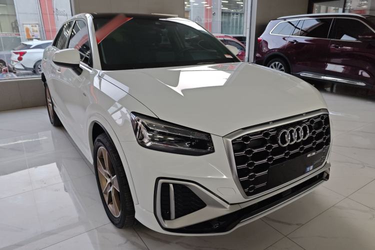 Used Audi Q2L 2023 35TFSI Fashion Dynamic Model Front Right 45 Deg