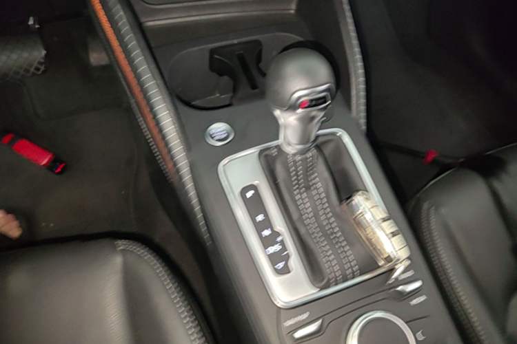 Used Audi Q2L 2023 35TFSI Fashion Dynamic Model Gear Lever
