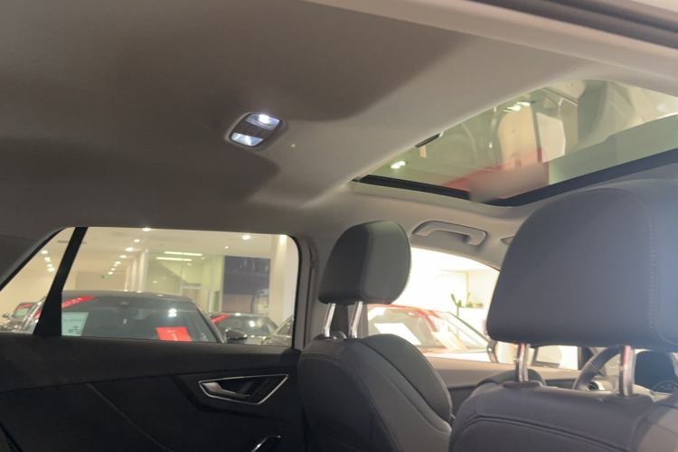 Used Audi Q2L 2023 35TFSI Fashionable and Elegant Model Interior 3