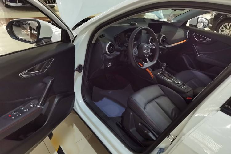 Used Audi Q2L 2023 35TFSI Progressive Dynamic Edition Interior 3