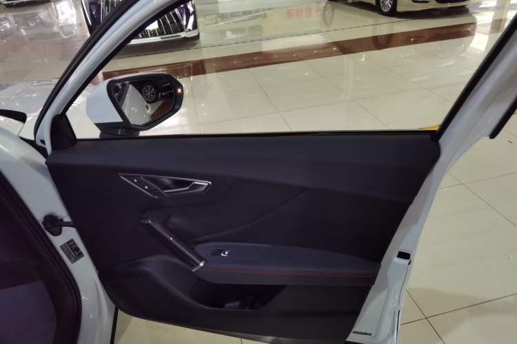 Used Audi Q2L 2023 35TFSI Progressive Dynamic Edition Interior 5
