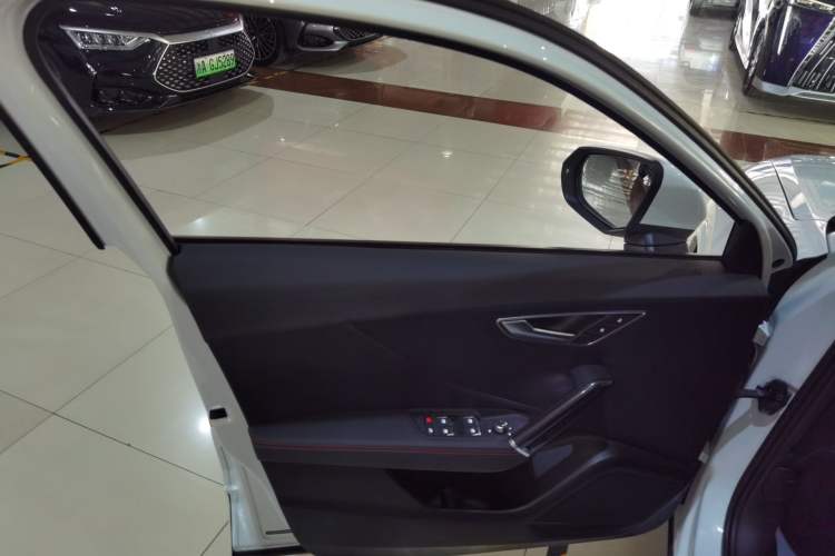 Used Audi Q2L 2023 35TFSI Progressive Dynamic Edition Interior 7