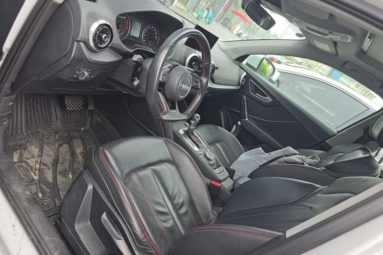 Used Audi Q2L 2023 35TFSI Progressive Dynamic Edition Left Front Seat