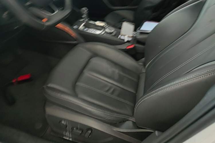 Used Audi Q2L 2023 35TFSI Fashion Dynamic Model Left Front Seat