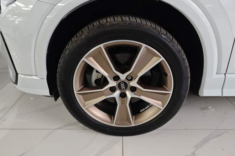 Used Audi Q2L 2023 35TFSI Fashion Dynamic Model Left Front Wheel Hub