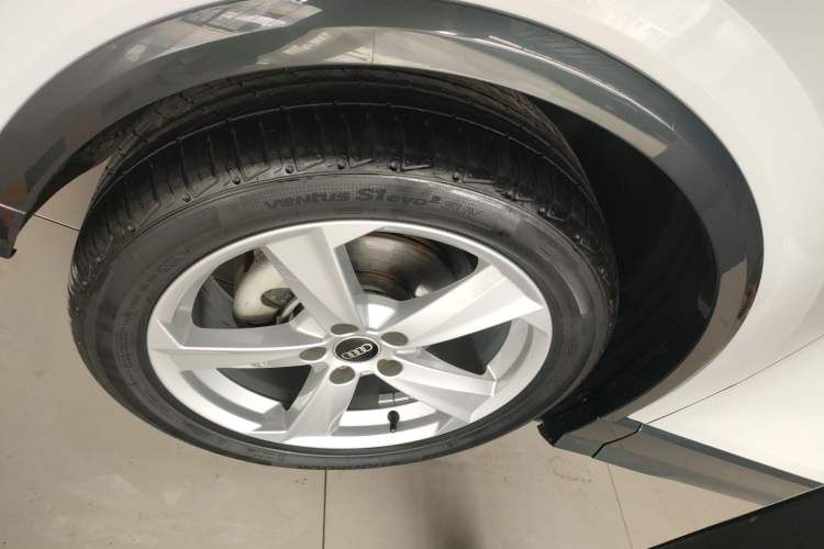 Used Audi Q2L 2023 35TFSI Advanced Elegant Model Left Front Wheel Hub