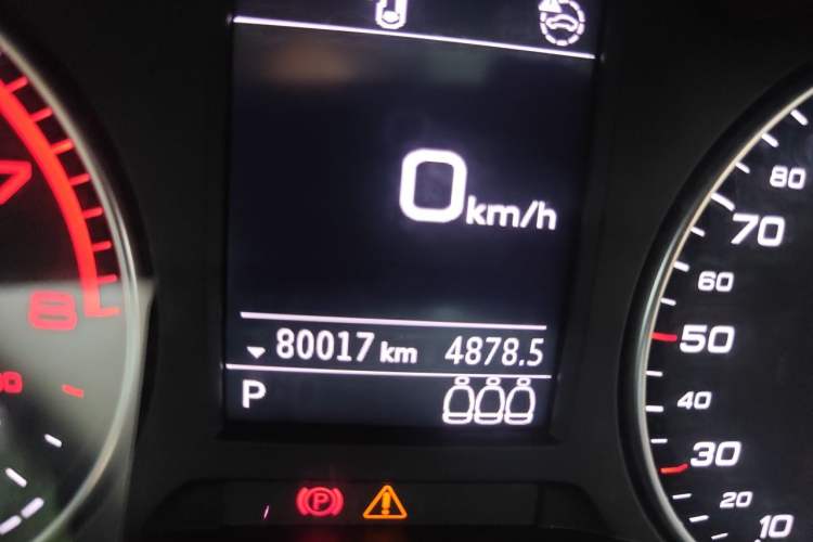 Used Audi Q2L 2023 35TFSI Fashion Dynamic Model Odometer Close Up