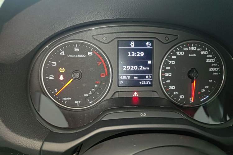 Used Audi Q2L 2023 35TFSI Fashion Dynamic Model Odometer Close Up