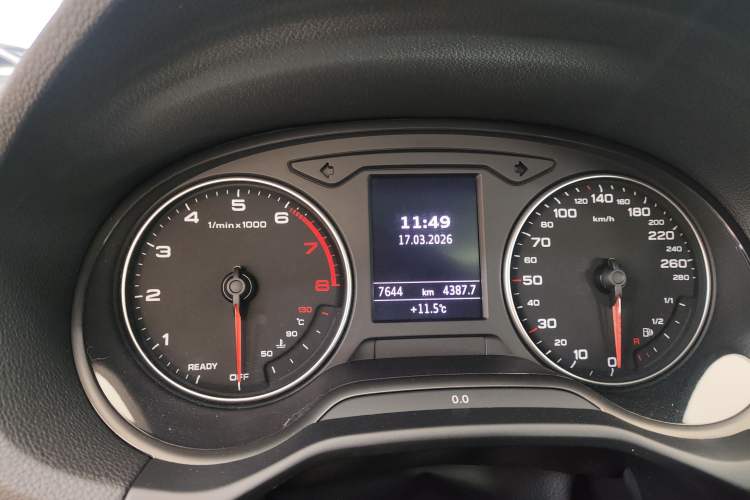 Used Audi Q2L 2023 35TFSI Fashion Dynamic Model Odometer Close Up