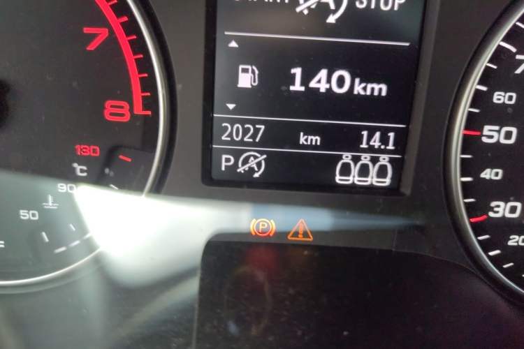 Used Audi Q2L 2023 35TFSI Fashionable and Elegant Model Odometer Close Up