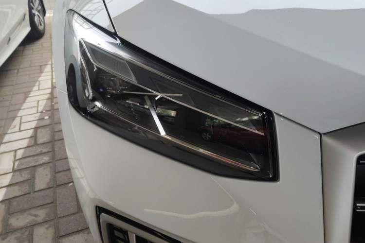 Used Audi Q2L 2023 35TFSI Fashion Dynamic Model Right Front Headlight