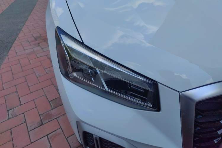Used Audi Q2L 2023 35TFSI Fashionable and Elegant Model Right Front Headlight