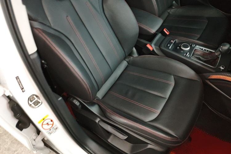 Used Audi Q2L 2023 35TFSI Progressive Dynamic Edition Right Front Seat
