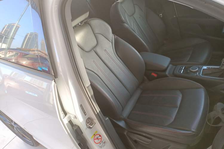 Used Audi Q2L 2023 35TFSI Progressive Dynamic Edition Right Front Seat