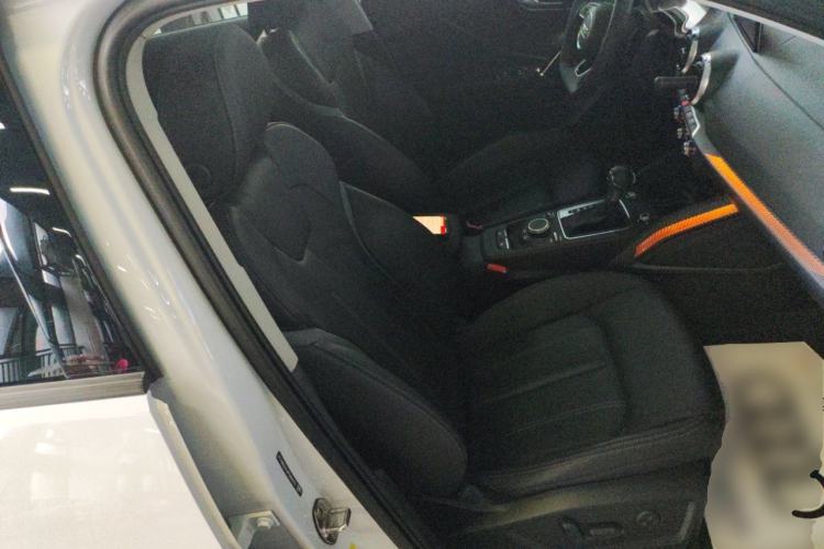 Used Audi Q2L 2023 35TFSI Fashion Dynamic Model Right Front Seat