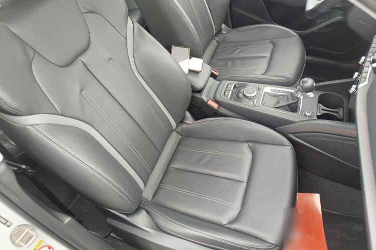 Used Audi Q2L 2023 35TFSI Fashion Dynamic Model Right Front Seat