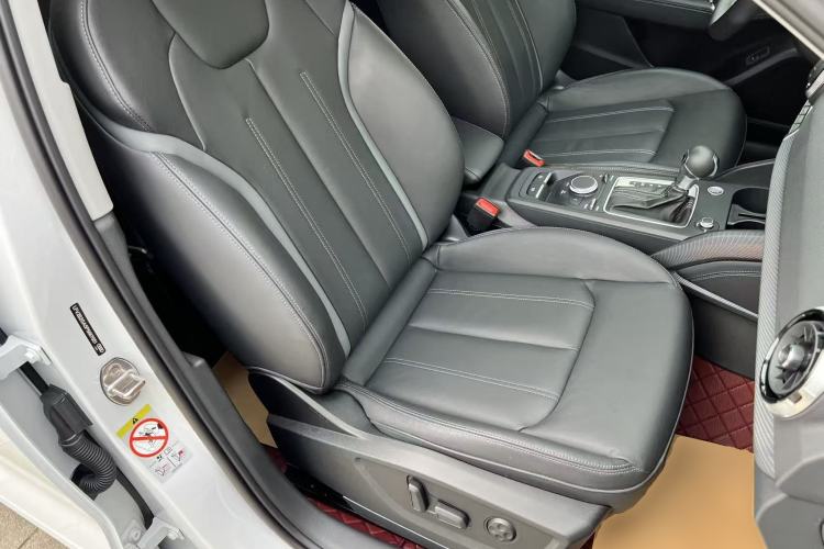 Used Audi Q2L 2023 35TFSI Fashion Dynamic Model Right Front Seat