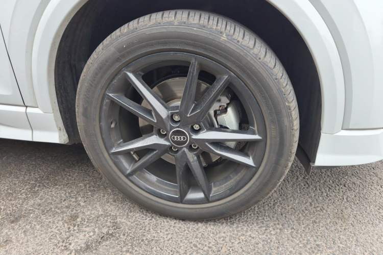 Used Audi Q2L 2023 35TFSI Progressive Dynamic Edition Right Front Wheel Hub