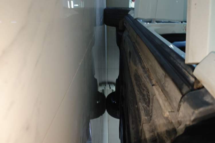 Used Audi Q2L 2023 35TFSI Fashion Dynamic Model Right Side Sill