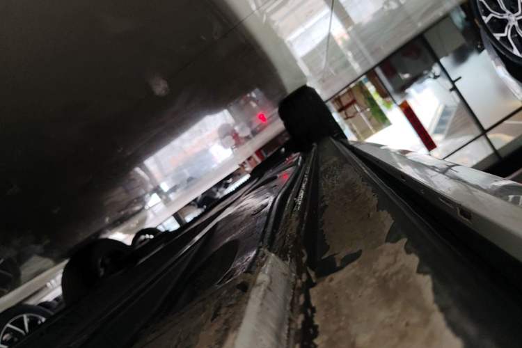 Used Audi Q2L 2023 35TFSI Progressive Dynamic Edition Right Side Sill