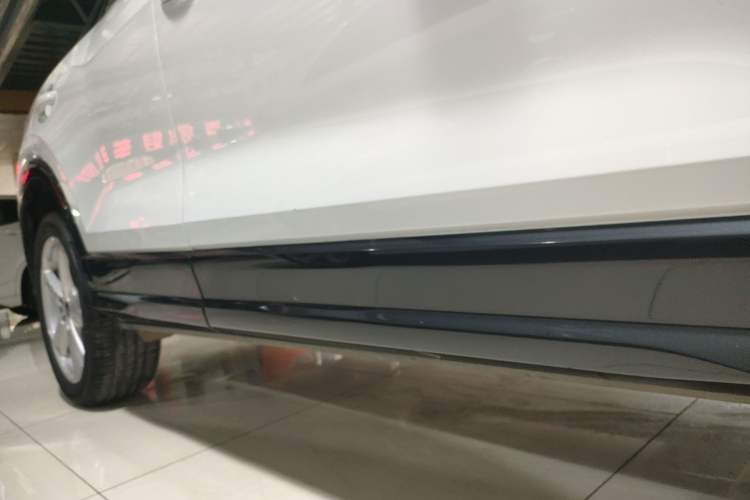 Used Audi Q2L 2023 35TFSI Advanced Elegant Model Right Side Sill